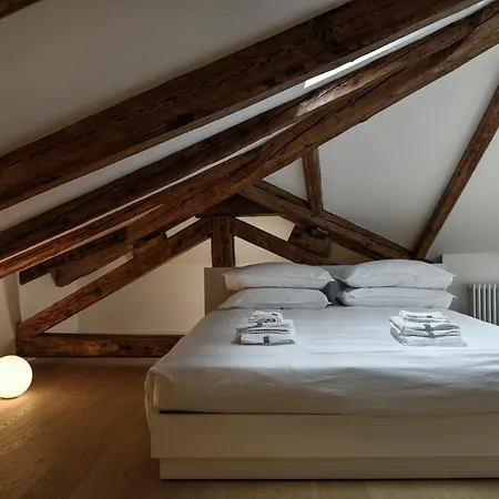 Gallo 1915, Luxurious With Garden And Venedigs Lido