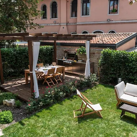 Gallo 1915, Luxurious With Garden And Villa *