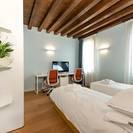 Gallo 1915, Luxurious With Garden And * Lido di Venezia