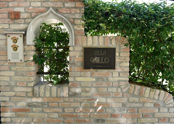 Gallo 1915, Luxurious With Garden And Вилла *