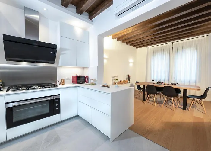 Gallo 1915, Luxurious With Garden And Villa