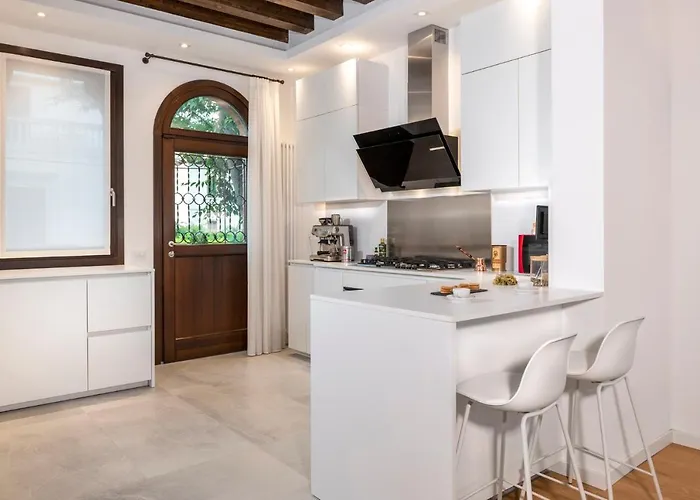 Gallo 1915, Luxurious With Garden And * Венеция-Лидо