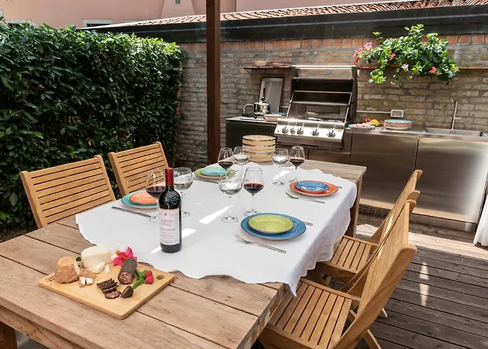 Villa Gallo 1915, Luxurious With Garden And Lido di Venezia